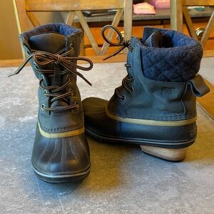 Sorel Navy and Brown Winter Duck Boots